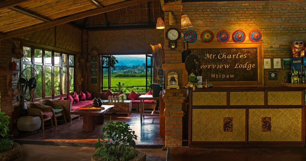 Mr Charles River View Lodge Хсипау Екстериор снимка